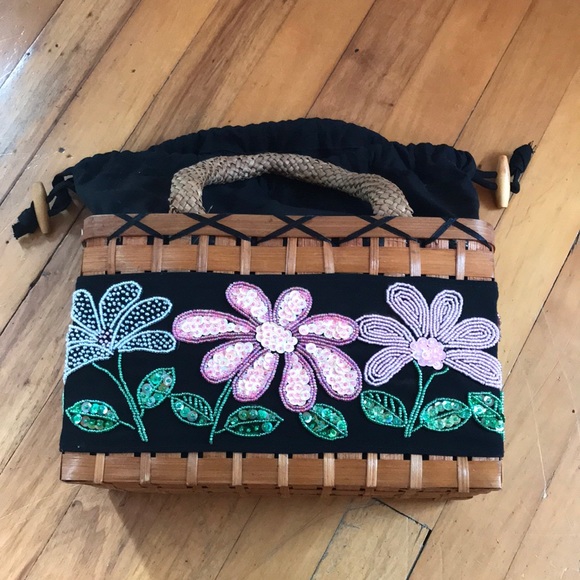 Pita Kura Handbeaded Drawstring Straw Bags (Small) - Picture 7 of 7